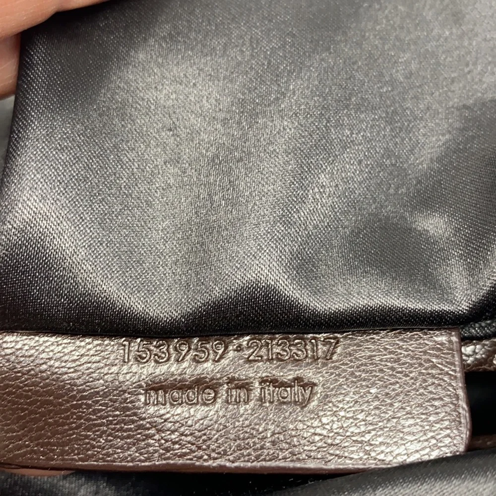 Yves Saint Laurent  Leather Oversized Muse Bag - Picture 12 of 15